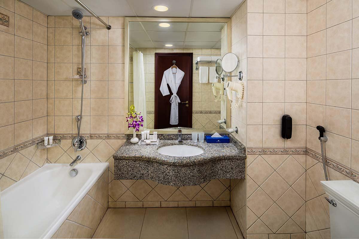 Savoy Crest Hotel Apartments Дубай Екстериор снимка