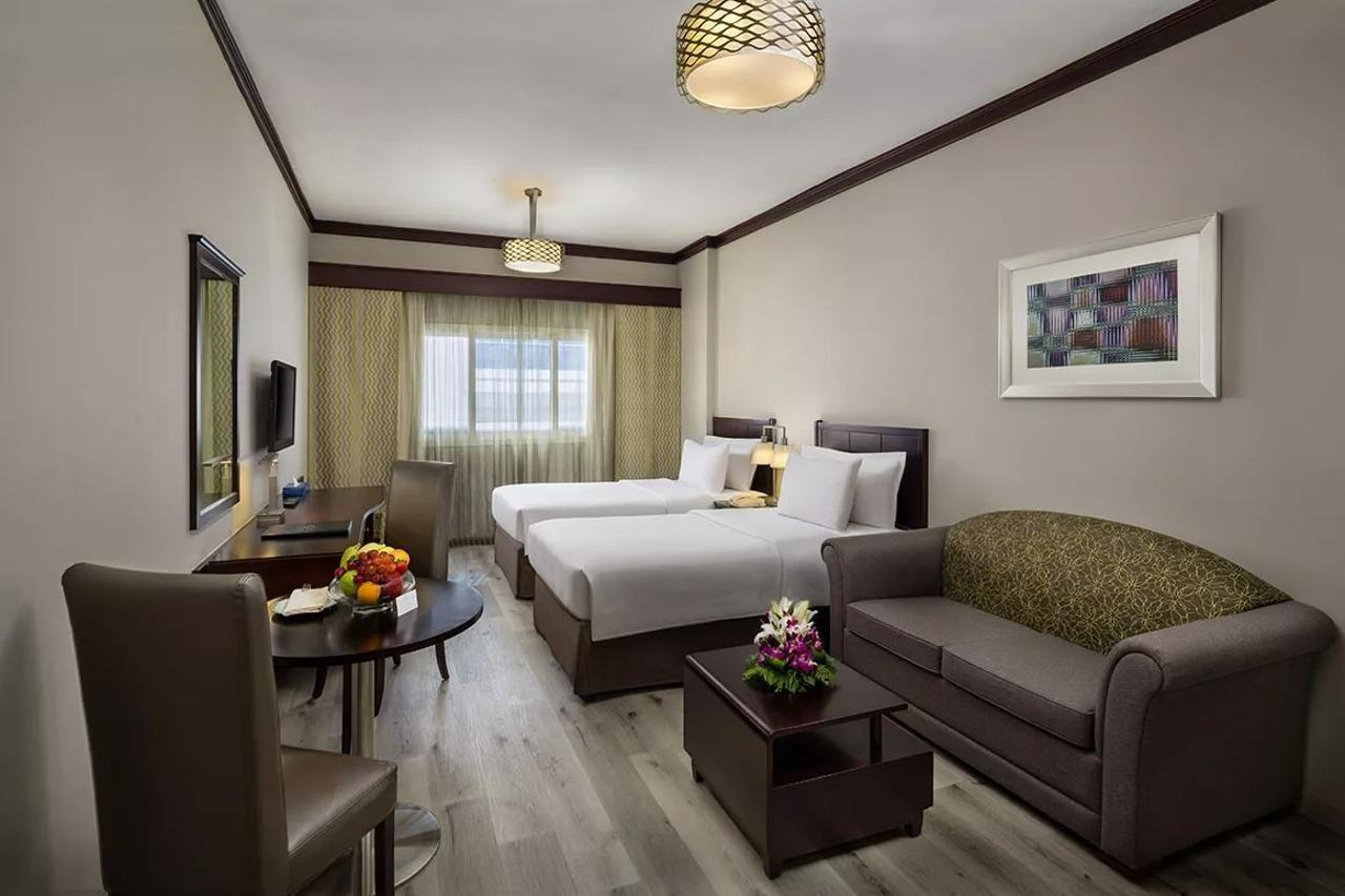 Savoy Crest Hotel Apartments Дубай Екстериор снимка