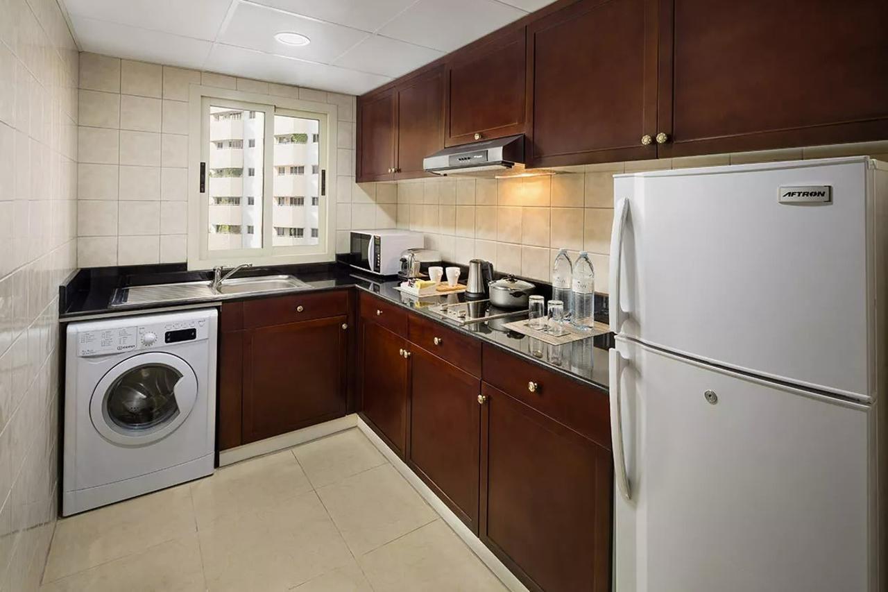 Savoy Crest Hotel Apartments Дубай Екстериор снимка