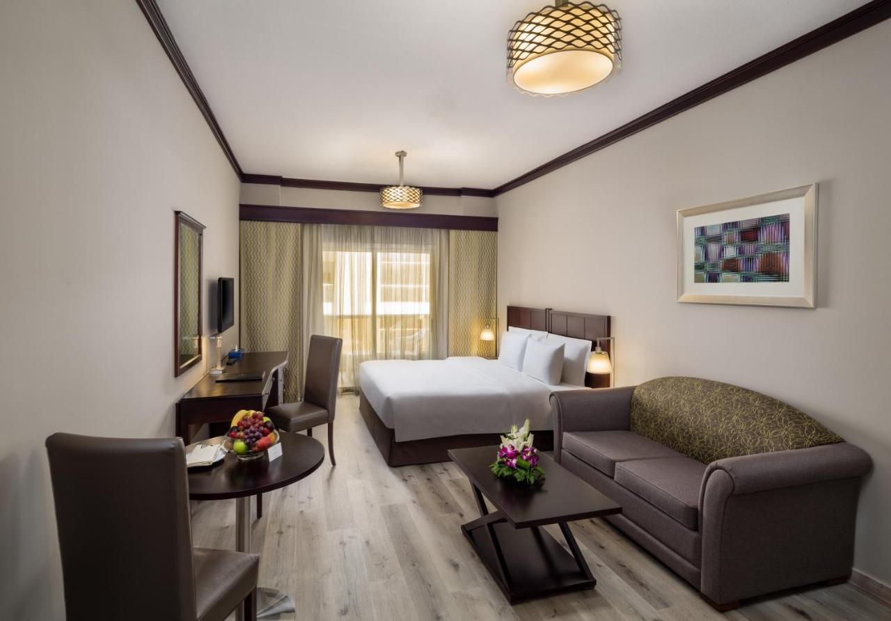 Savoy Crest Hotel Apartments Дубай Екстериор снимка